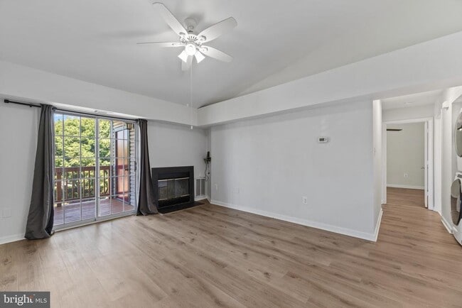 Photo - 6901 Victoria Dr Unit I