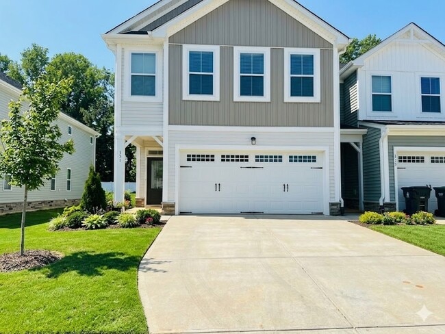 Building Photo - Spacious 3-Bed Townhome with Double Garage - Garner