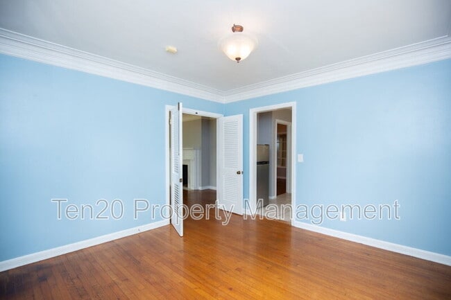 Photo - 1706 Wells Dr