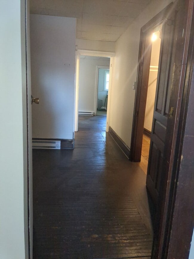 Photo - 620 W King St Unit 1st Floor