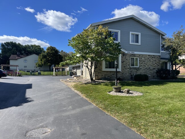 Convenient west side location - 2022 McKenna Blvd