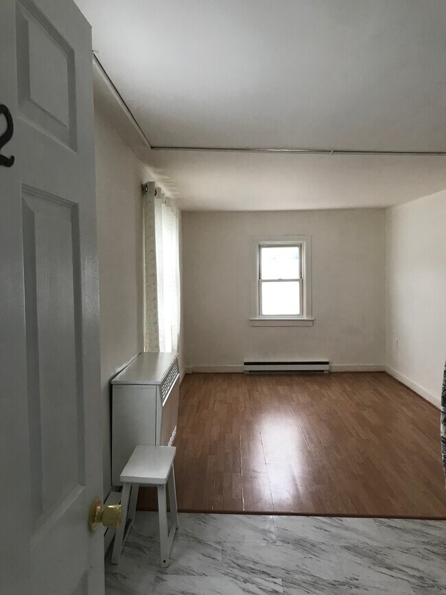 Photo - 162 Main St Unit 2