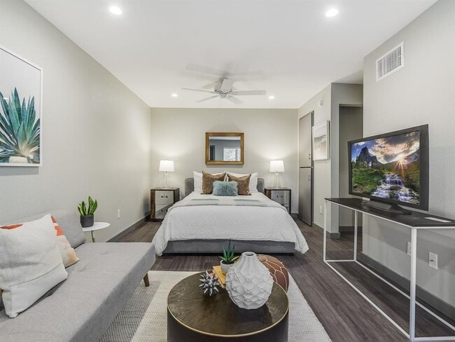 Photo - 615 Upson St Unit 106