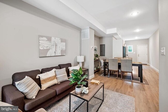 Photo - 1607 Clifton Ave