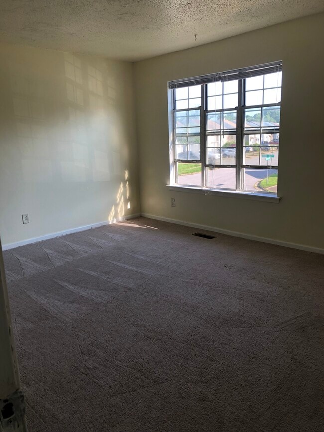 Photo - 5417 Grand Lake Cres