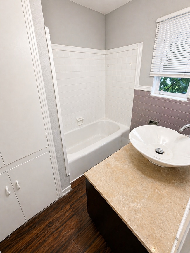 Photo - 2347 Cincinnati Ave Unidad 2347 - 03