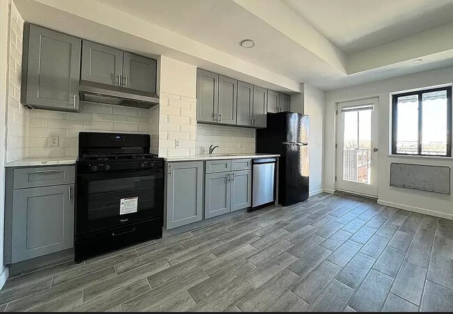 14-54-43 31st Avenue