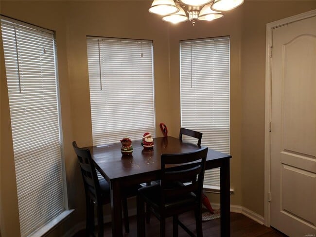 Photo - 10 Pine Meadows Cir
