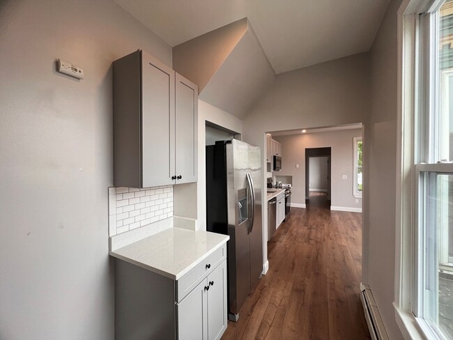 Photo - 697 Bridge St Unidad 2