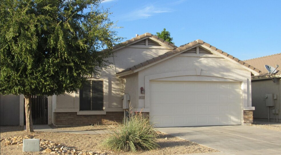 8628 E Nopal Ave - House for Rent in Mesa, AZ | ForRent.com