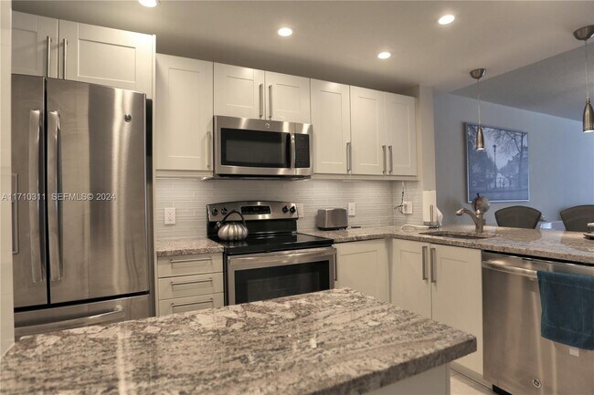 Building Photo - 470 Paradise Isle Blvd Unit 107