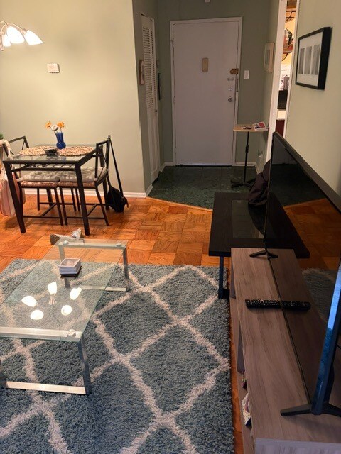 Sala de estar - 1420 N St NW Unidad 607