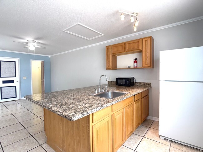Photo - Move-in ready Efficiency in the Coveted Area of Four Corners Area—Water and Electric Included (wi... Unit LO