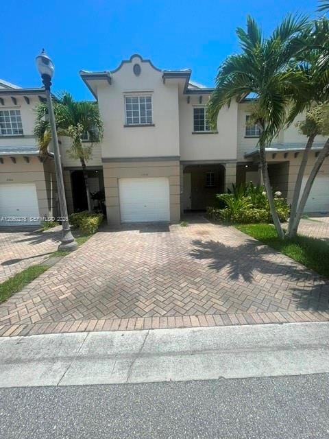 Photo - 1992 Nassau Dr