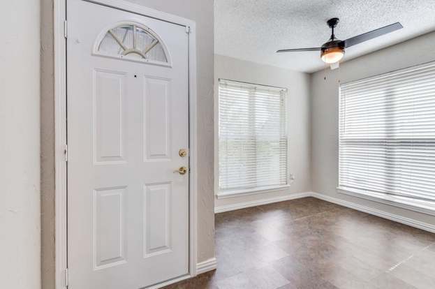 Photo - 1211 Mackie Dr