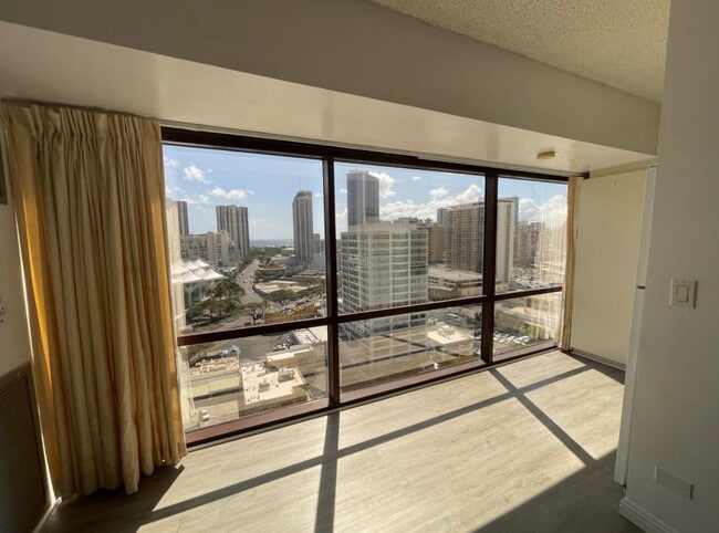 Photo - 1750 Kalakaua Ave