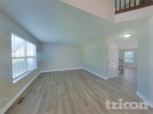 Photo - 220 Winding Canyon Way