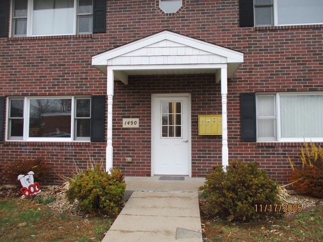 Photo - 1490 Tower Dr Unit #2