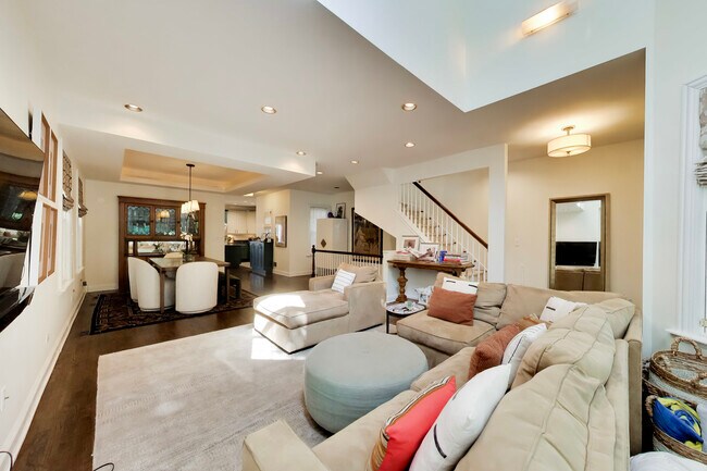 Photo - 3104 N Southport Ave