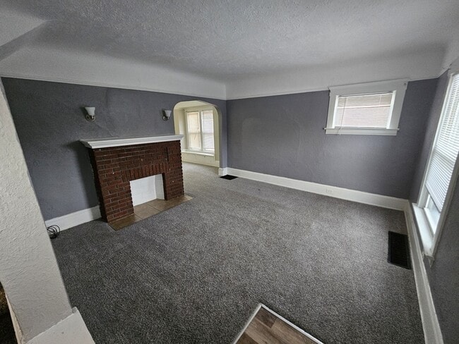 Photo - 17005 Grovewood Ave