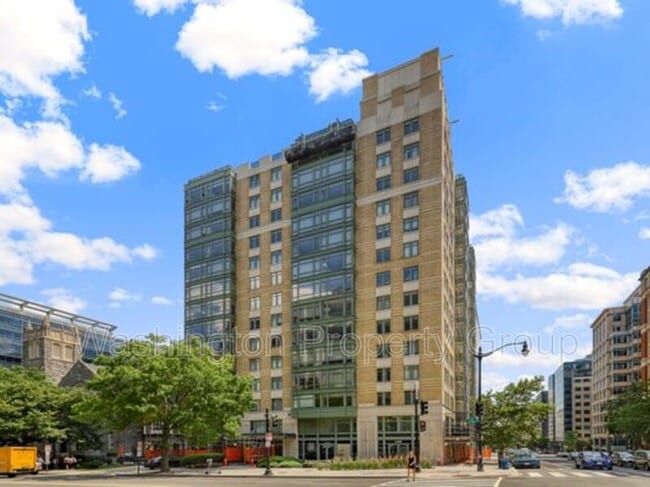 Building Photo - 1150 K St NW Unit Apt 709