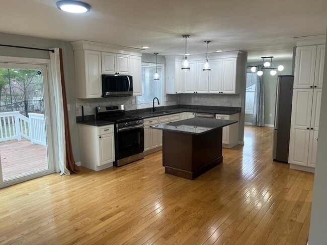 Photo - 131 Merrill Ave