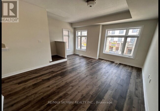Photo - 66 Fieldridge Cres