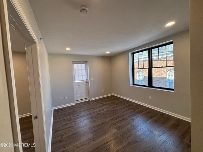 Photo - 21 Mechanic St Unit 1