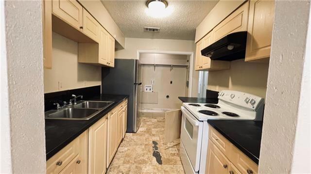 Photo - 924 E Monterey Ct