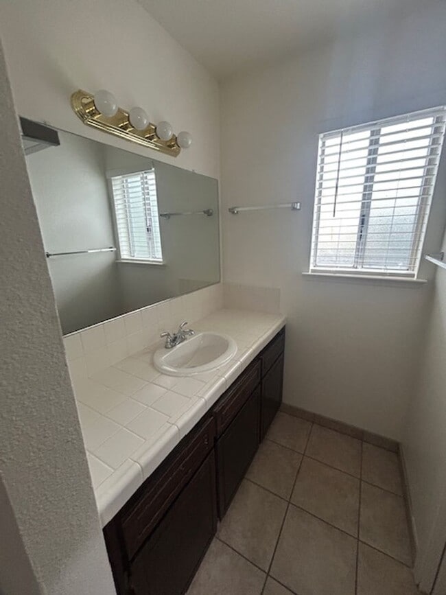 Photo - *** MOVE IN SPECIAL - $300.00 OFF FIRST MONTHS RENT***