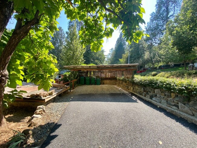 Photo - 414 S Pine St