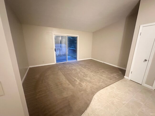 Photo - 16484 Taft Rd