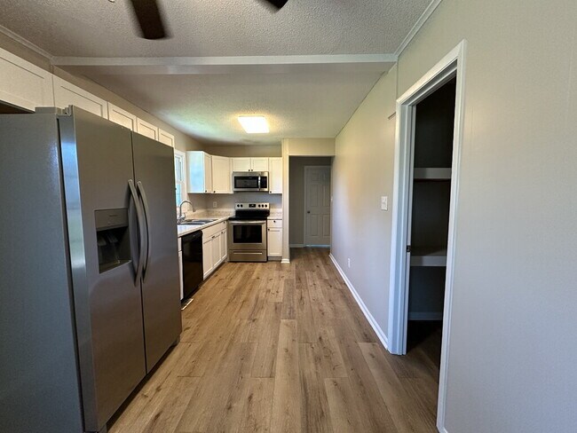 Photo - 910 Winchester Rd