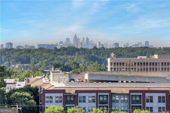 Building Photo - 300 Johnson Ferry Rd Unit B902