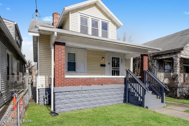 Photo - 1821 W Lee St