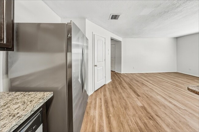 Photo - 7211 Alava Dr