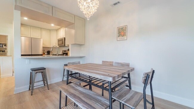 Photo - 2121 Dogwood Ln