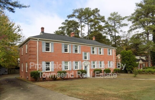 Building Photo - 507 Martine Rd