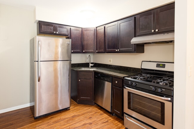 Photo - Embassy Apartments