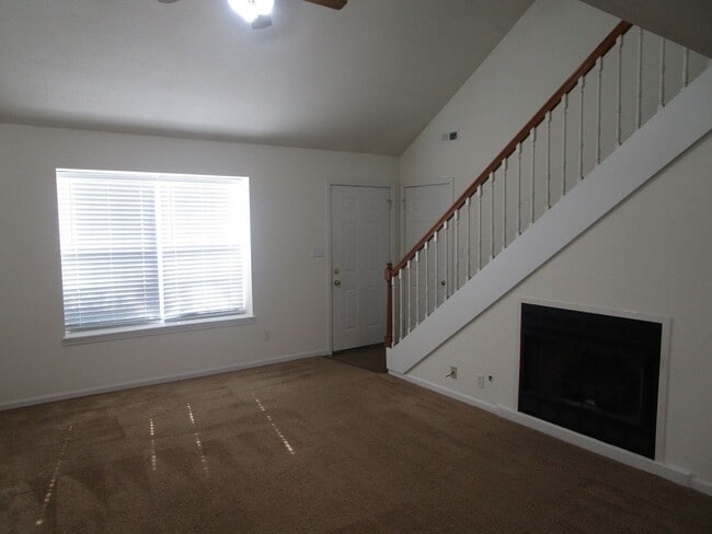 Photo - 3505-3507 La Mesa Dr. Unit 3505 La Mesa Dr.