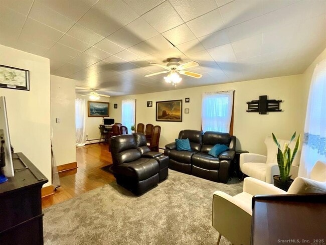 Photo - 131 Greenwood St