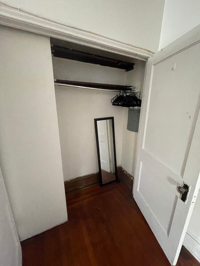 Photo - 5001 Cedar Ave Unit 2Fr