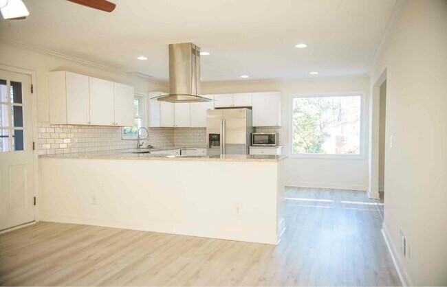 Photo - 2423 Merry Wood Rd