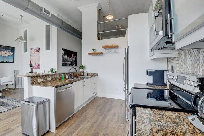 Photo - 185 NE 4th Ave Unit 210