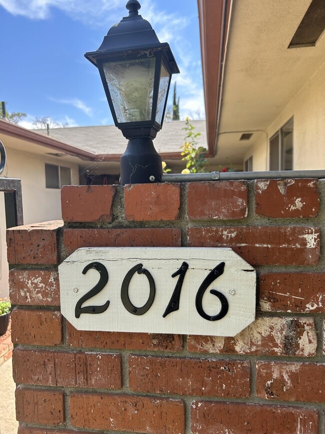 Photo - 2016 Rose Ave