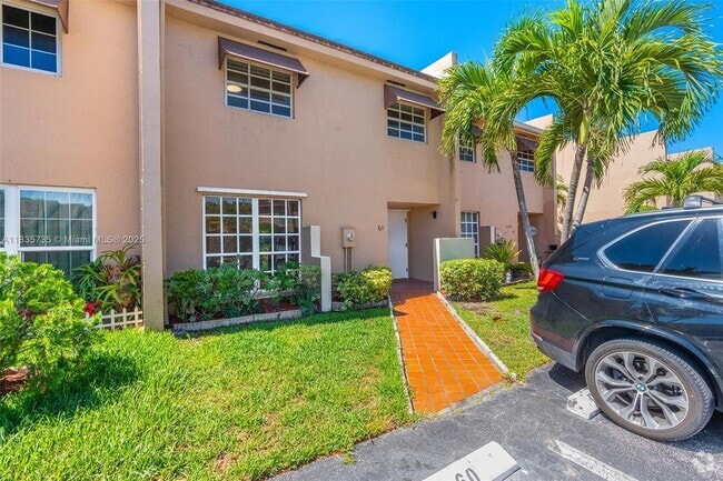 Building Photo - 10350 SW 154th Cir Ct Unit 60 Rental