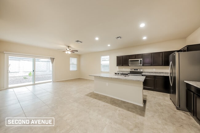 18458 W Faye Way