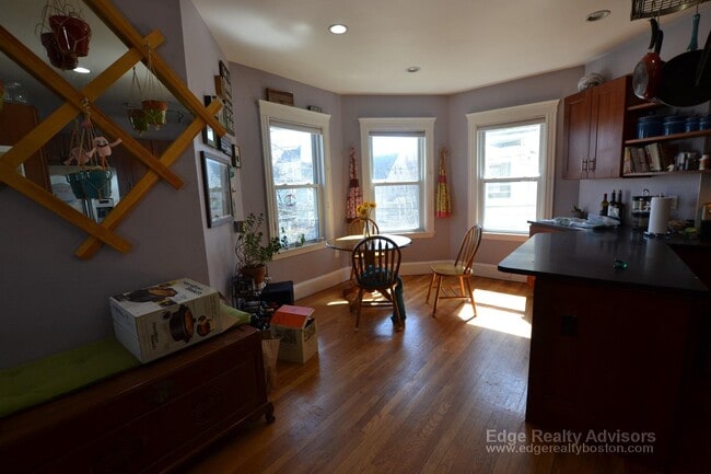 Photo - 46 Hobson St Unit 2