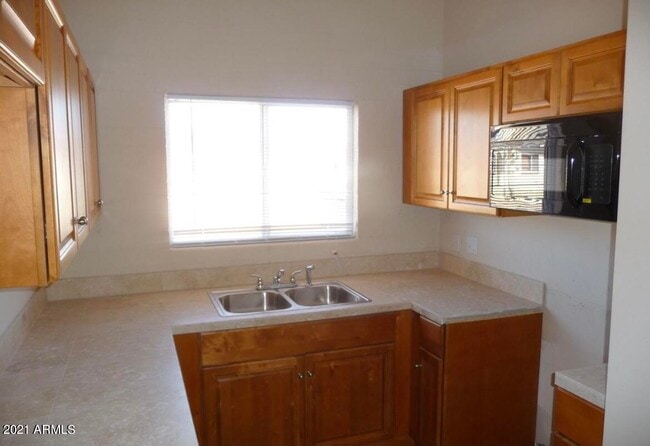 Photo - 7110 N 68th Ave