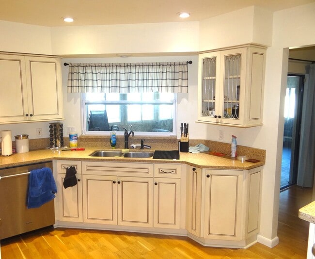 Photo - 2 bedrooms for rent in this single family home.